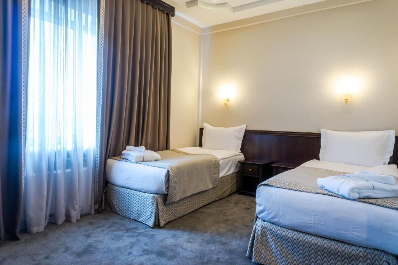 Royal Palace Hotel Alma-Ata Buitenkant foto