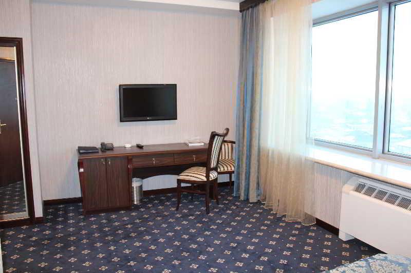 Royal Palace Hotel Alma-Ata Buitenkant foto