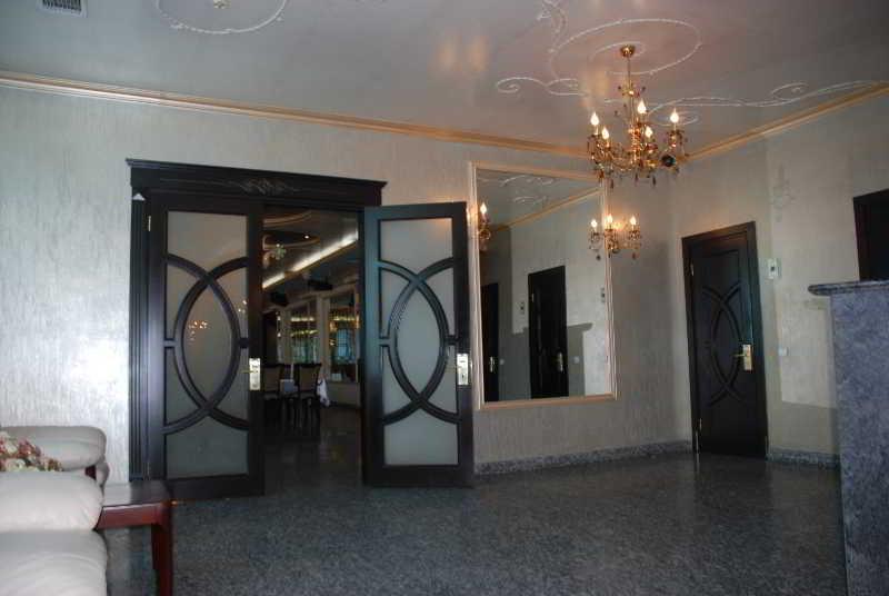 Royal Palace Hotel Alma-Ata Buitenkant foto